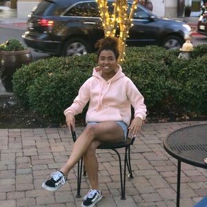 Meet your Posher, Kaitlynn